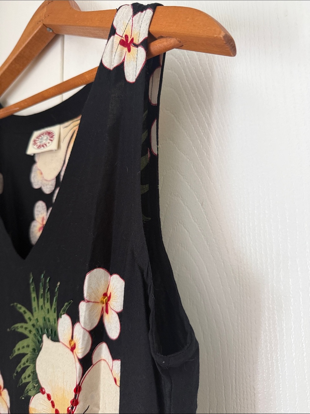 Peppermint Black Floral-Accent Sleeveless Tunic Dress - Picture 5 of 6